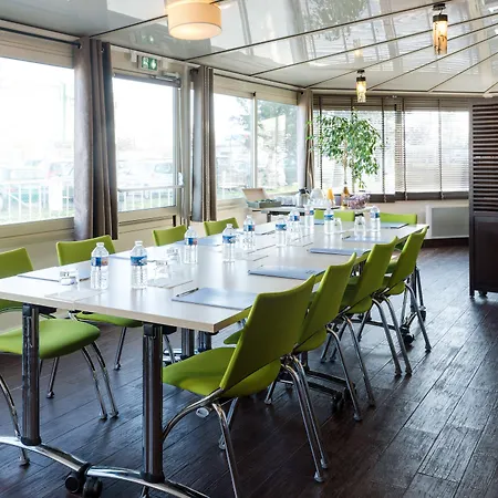 Kyriad Caen Sud Hotel Ifs