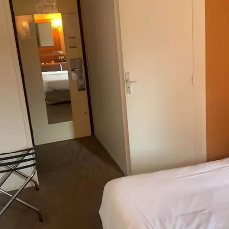 ホテル Kyriad Caen Sud 3*
