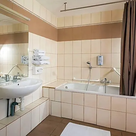 Kyriad Caen Sud Hotel 3*