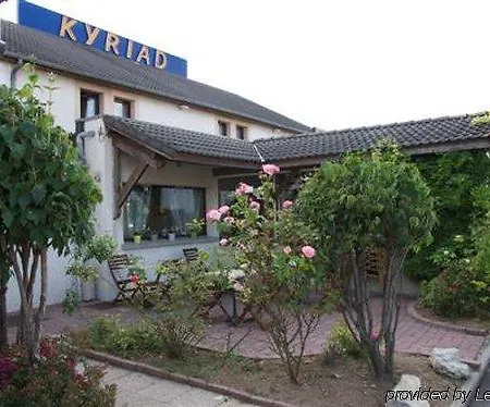 Kyriad Caen Sud ホテル
