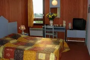 Kyriad Caen Sud ホテル