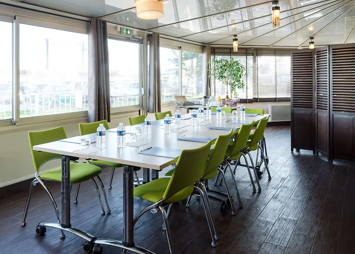 Kyriad Caen Sud Hotel Ifs