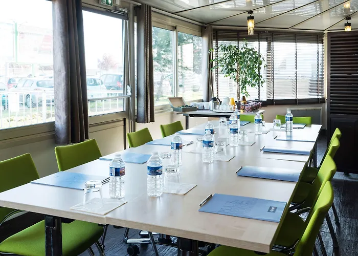 Hotel Kyriad Caen Sud 3*